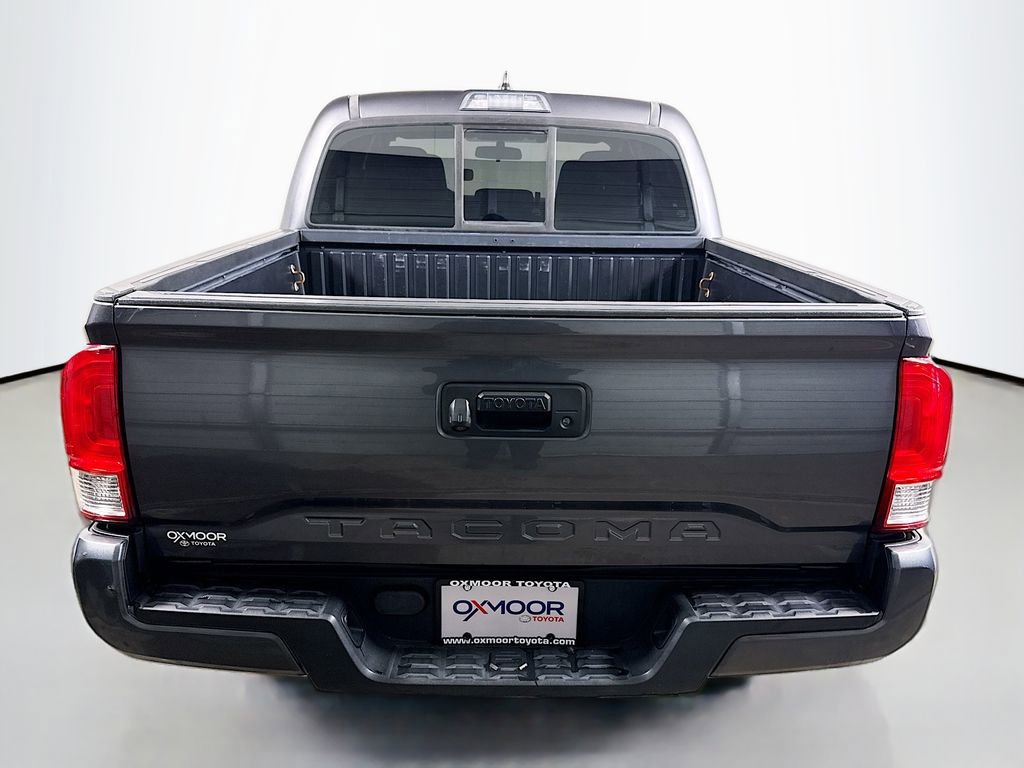 Used 2017 Toyota Tacoma SR RWD image 6