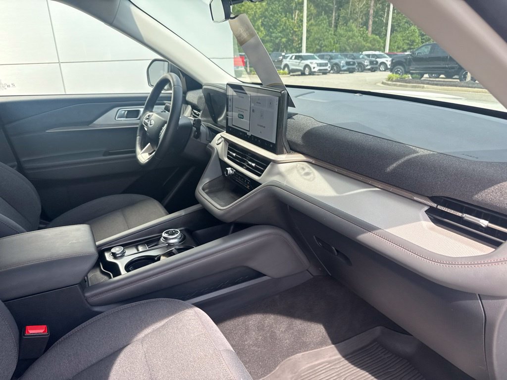 Certified 2026 Ford Explorer Active RWD image 26