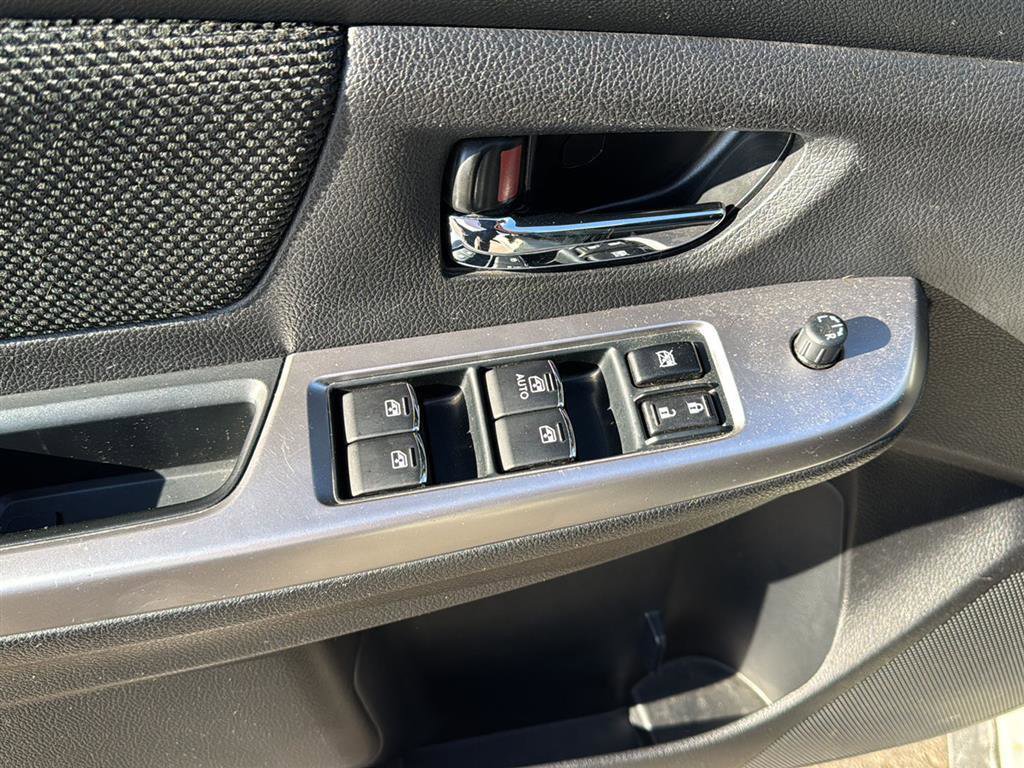 Used 2016 Subaru Crosstrek 2.0i Premium image 19