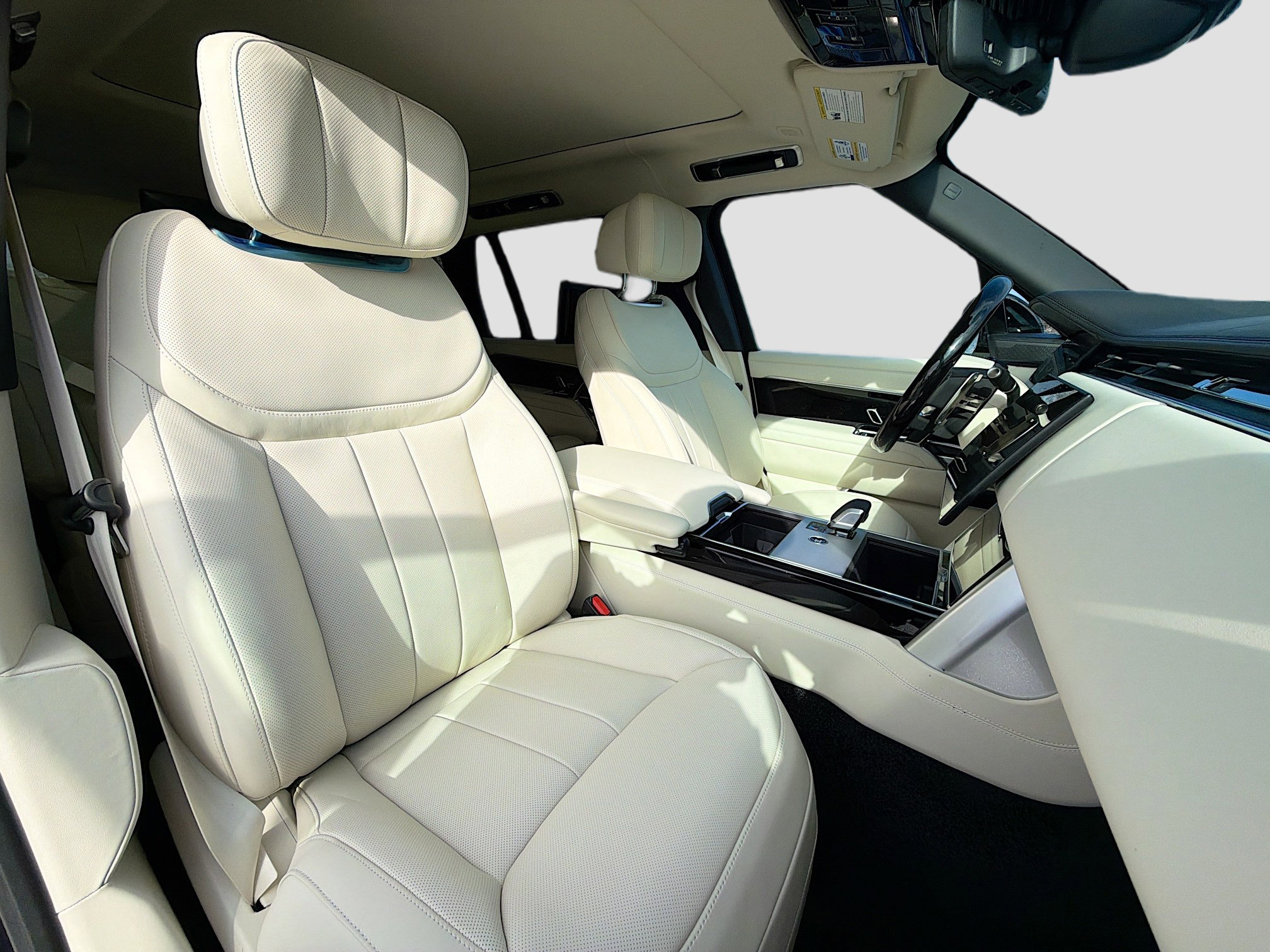 New 2026 Land Rover Range Rover Long Wheelbase Autobiography image 16