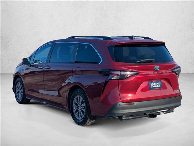 Used 2023 Toyota Sienna XLE FWD image 8