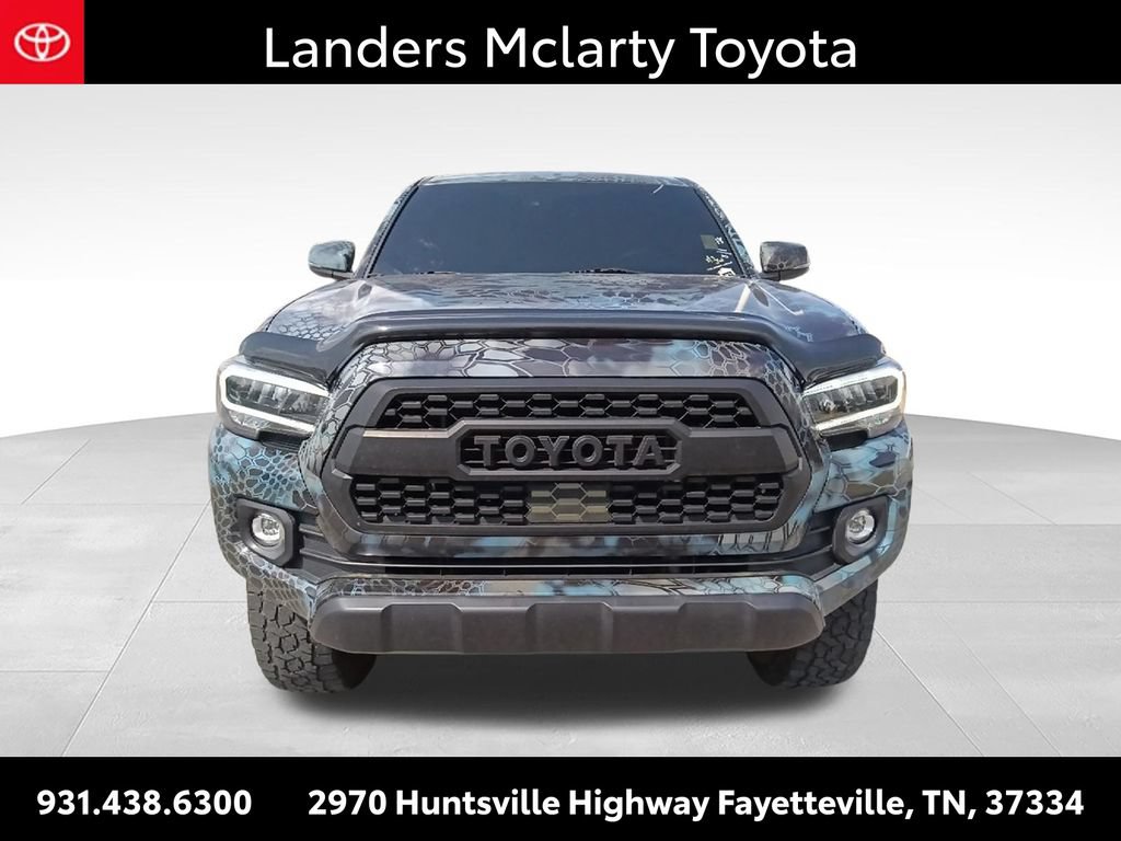 Used 2022 Toyota Tacoma TRD Off-Road AWD/4WD image 8