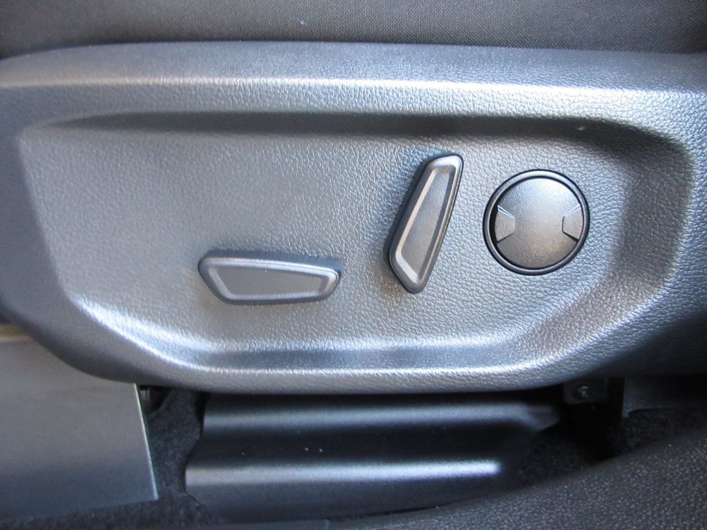 New 2026 Ford Ranger XLT w/ Equipment Group 301A High AWD/4WD image 12