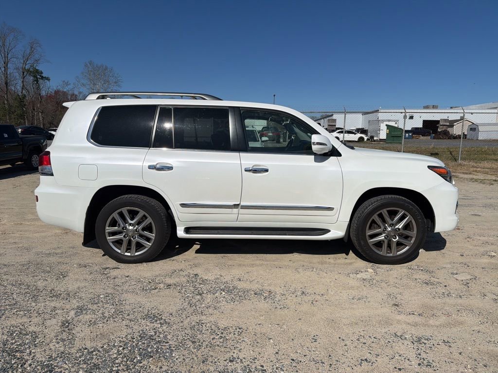 Used 2015 Lexus LX 570 4WD w/ Luxury Package image 6