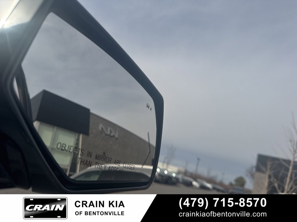 Used 2015 Chevrolet Suburban LTZ image 41