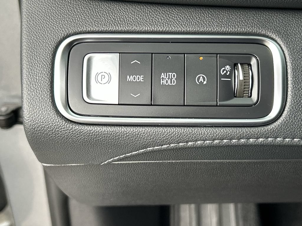 Used 2025 Buick Enclave Preferred w/ Power Package FWD image 18