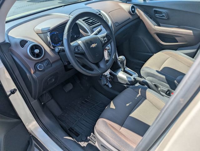 Used 2016 Chevrolet Trax LT FWD image 12