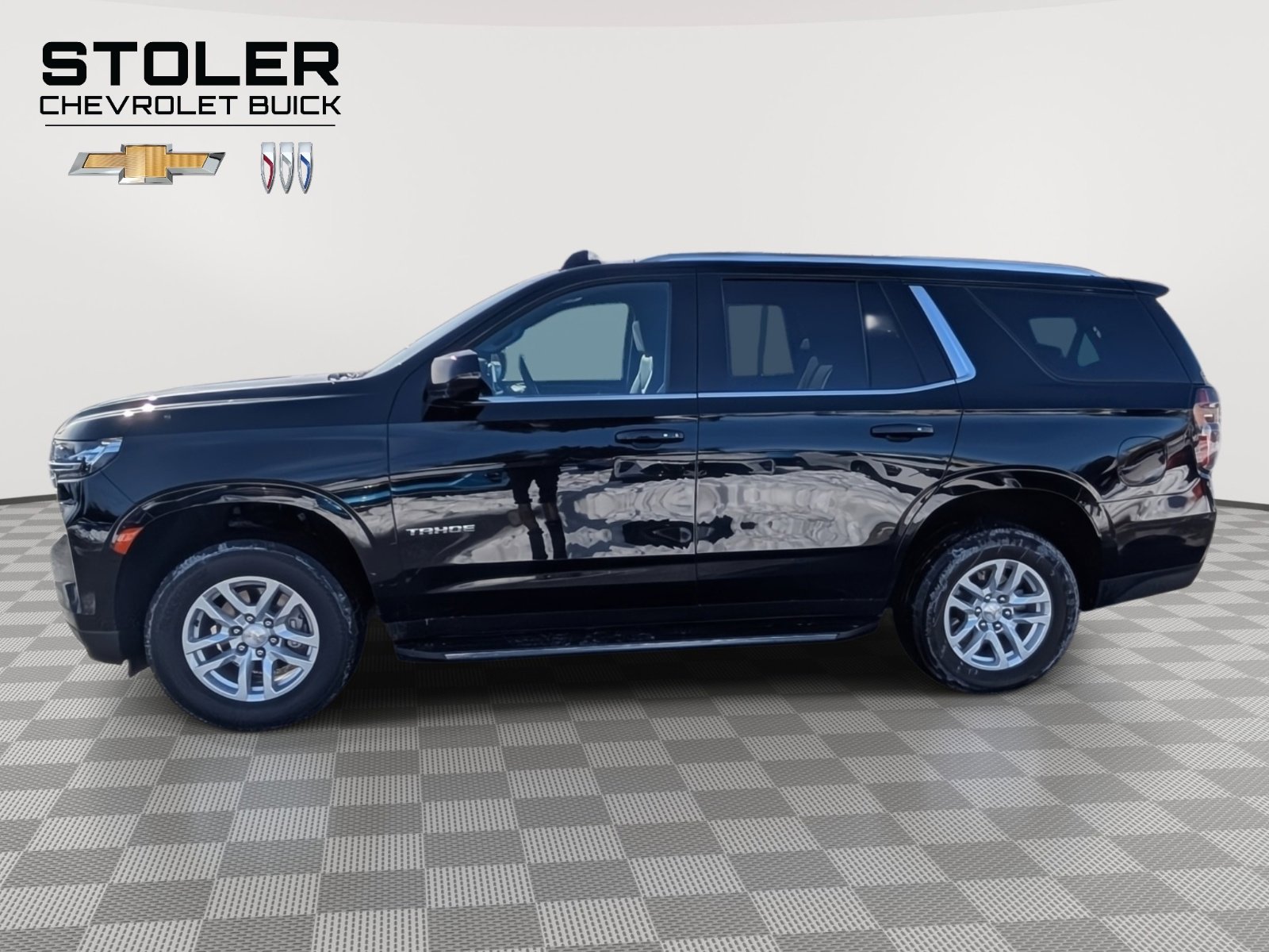 Used 2024 Chevrolet Tahoe LT AWD/4WD image 2