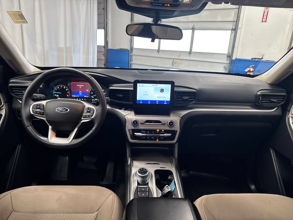 Certified 2023 Ford Explorer XLT AWD/4WD image 12