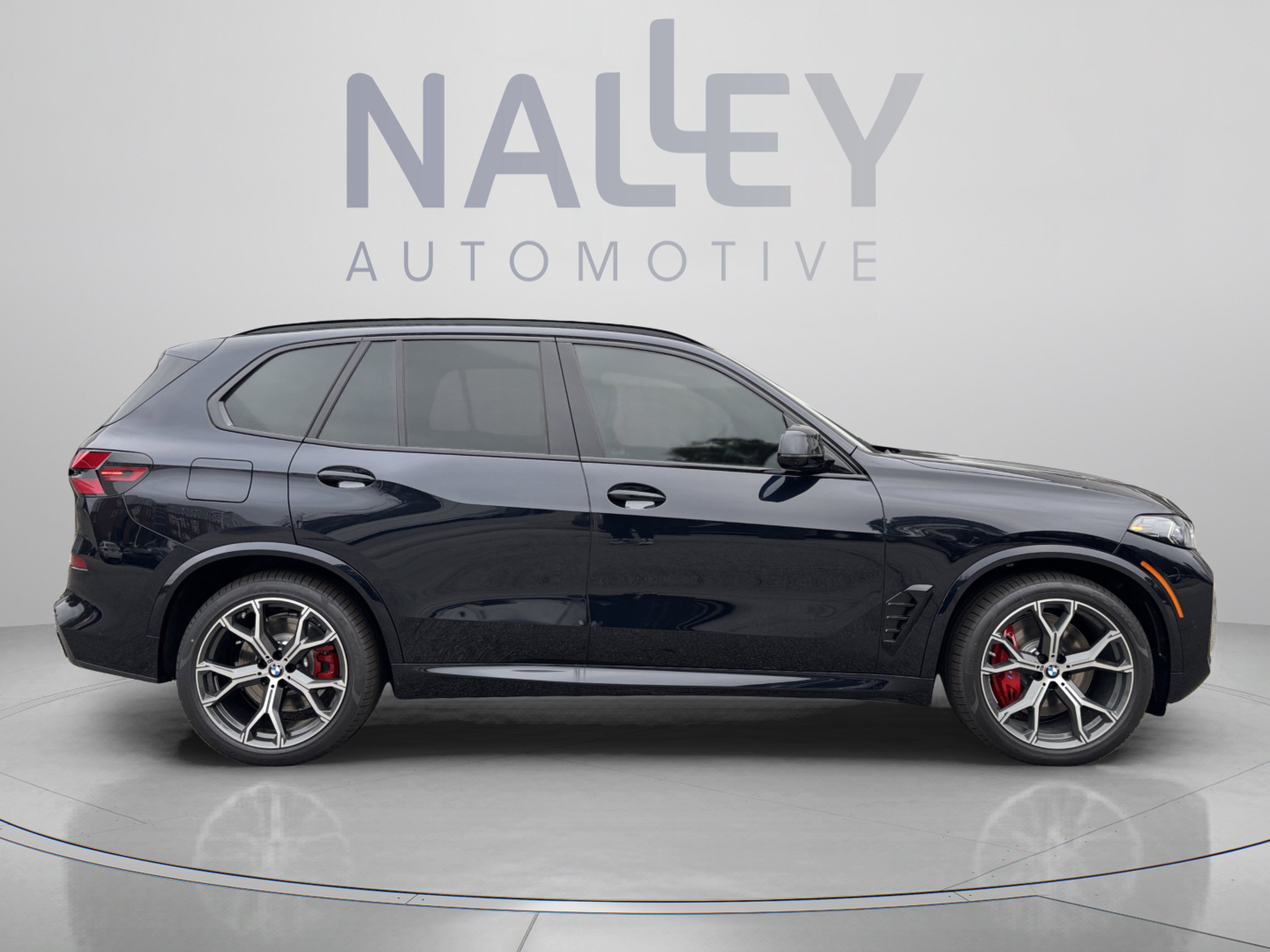 Used 2026 BMW X5 xDrive50e w/ M Sport Package AWD/4WD image 5