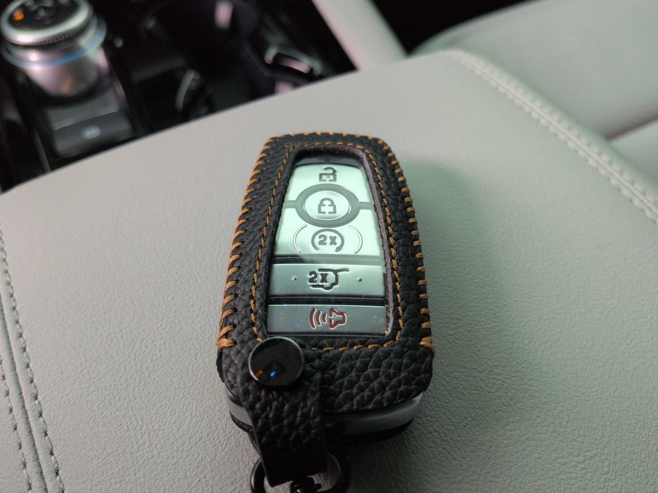 Used 2026 Ford Explorer Platinum w/ LUX Leather Package image 29