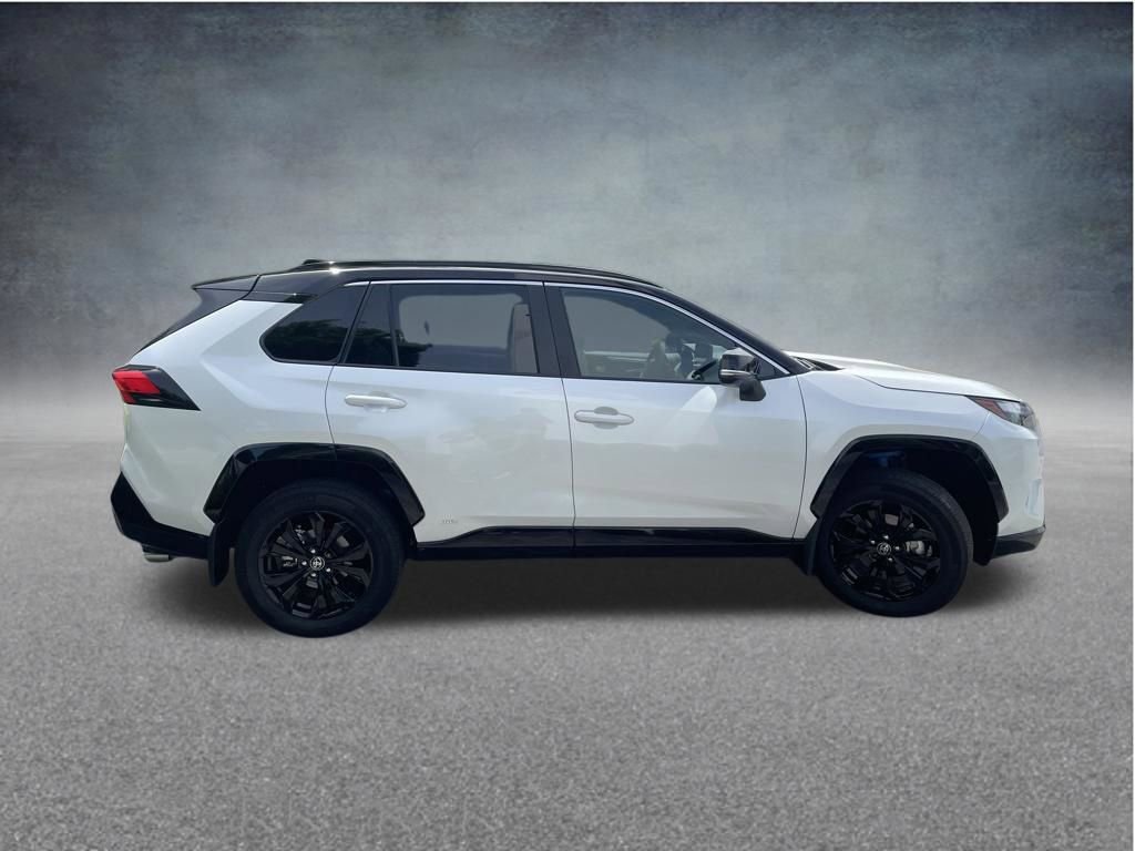 Used 2025 Toyota RAV4 XSE w/ Advanced Technology Package AWD/4WD image 3