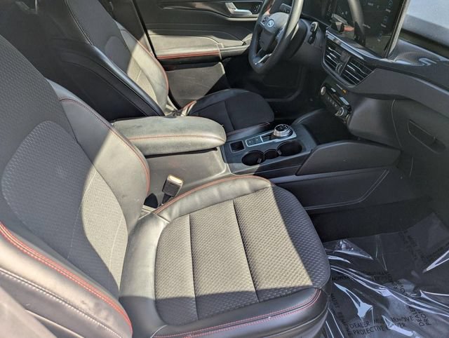 Used 2023 Ford Escape ST-Line w/ Tech Pack #1 FWD image 30