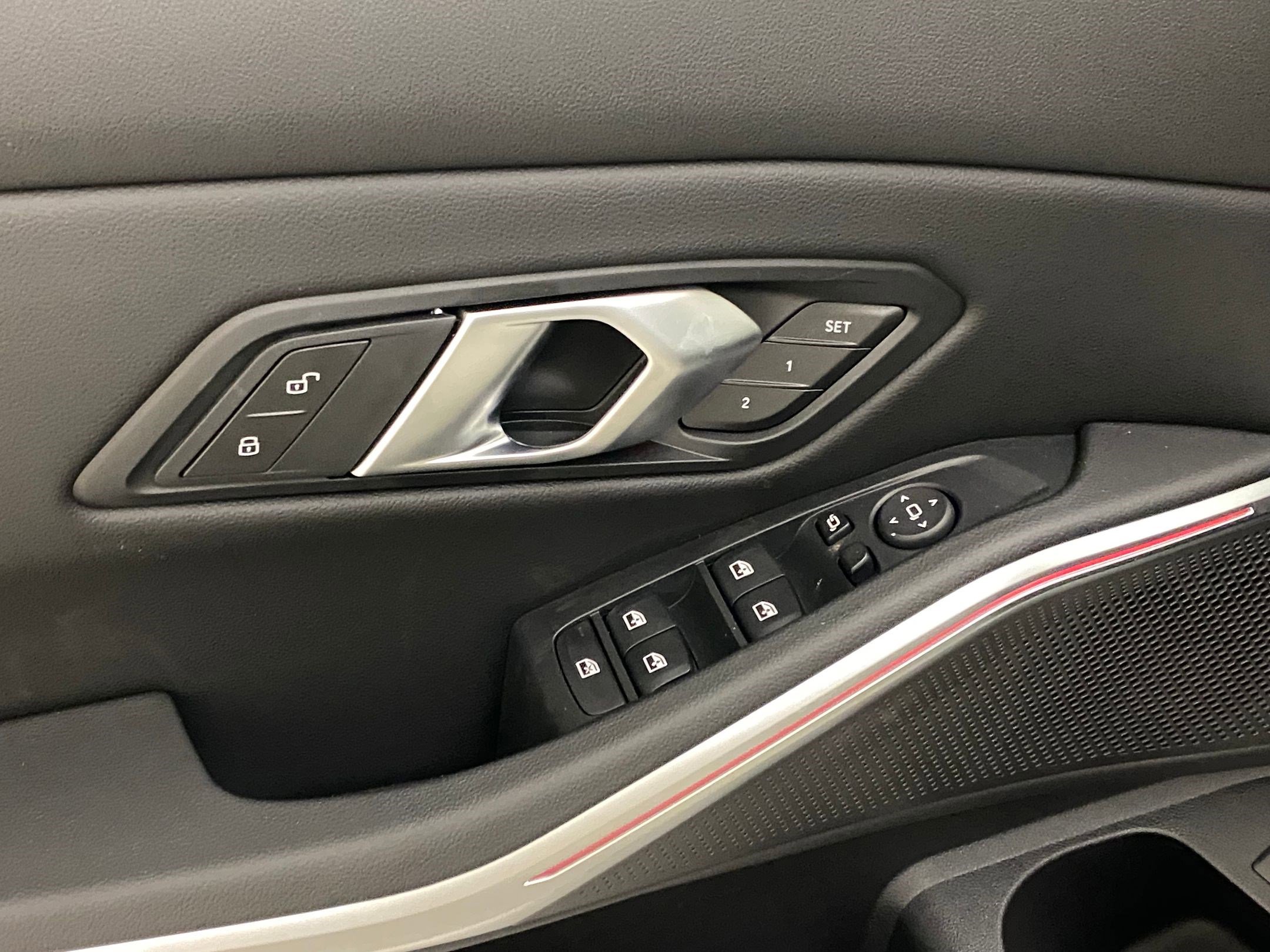 New 2025 BMW 330i xDrive Sedan w/ Convenience Package image 24