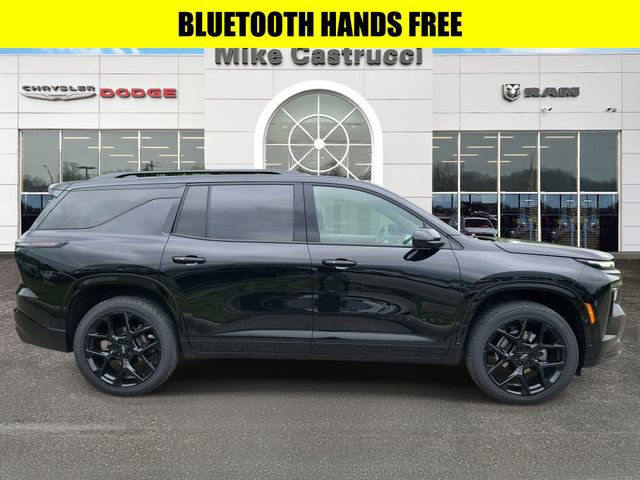 Used 2025 Chevrolet Traverse RS w/ LPO, Floor Liner Package AWD/4WD image 3
