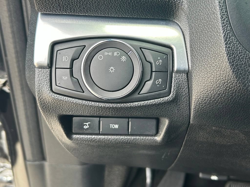 Used 2018 Ford Explorer Sport AWD/4WD image 16