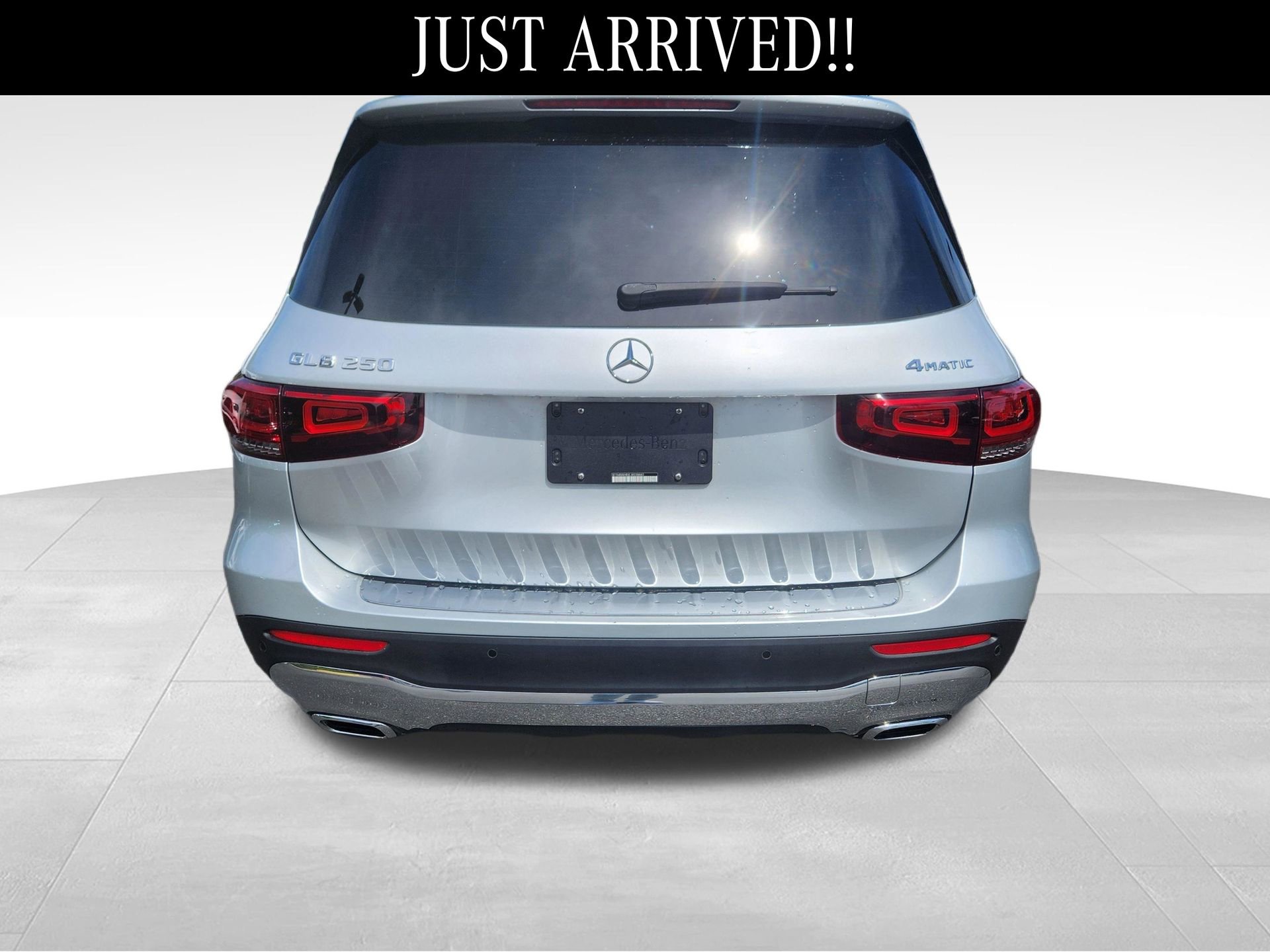 Certified 2020 Mercedes-Benz GLB 250 4MATIC image 4