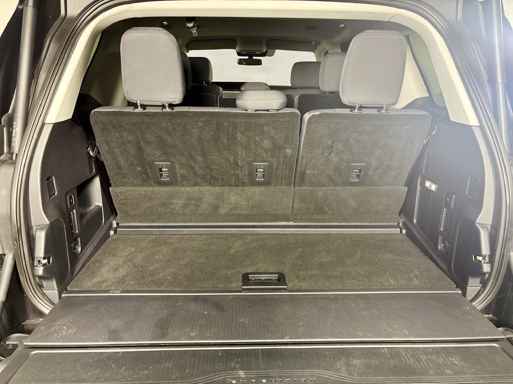 Used 2025 Ford Expedition Active AWD/4WD image 21