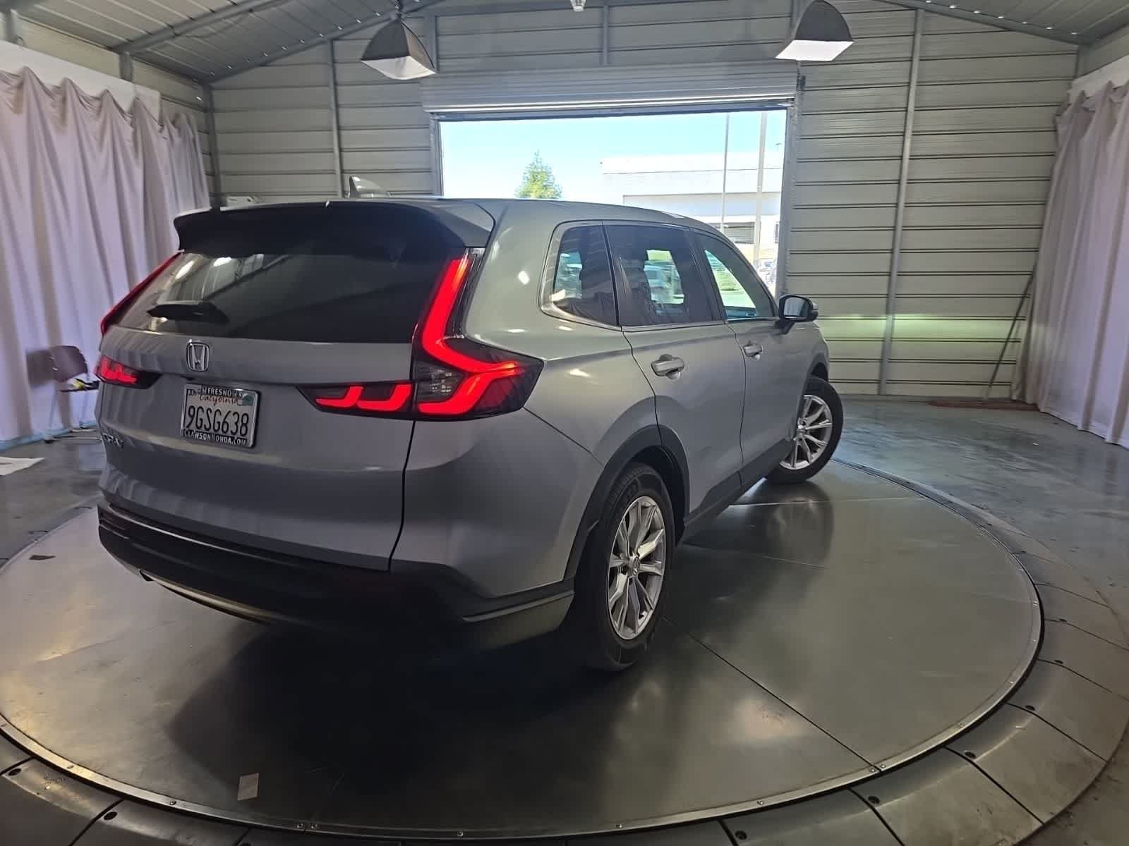 Used 2023 Honda CR-V EX image 5