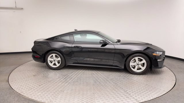 Used 2022 Ford Mustang Coupe RWD image 9