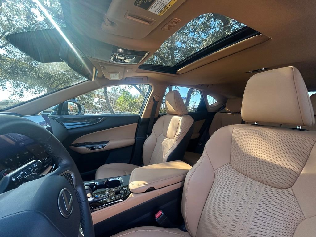 Used 2022 Lexus NX 350h AWD image 12