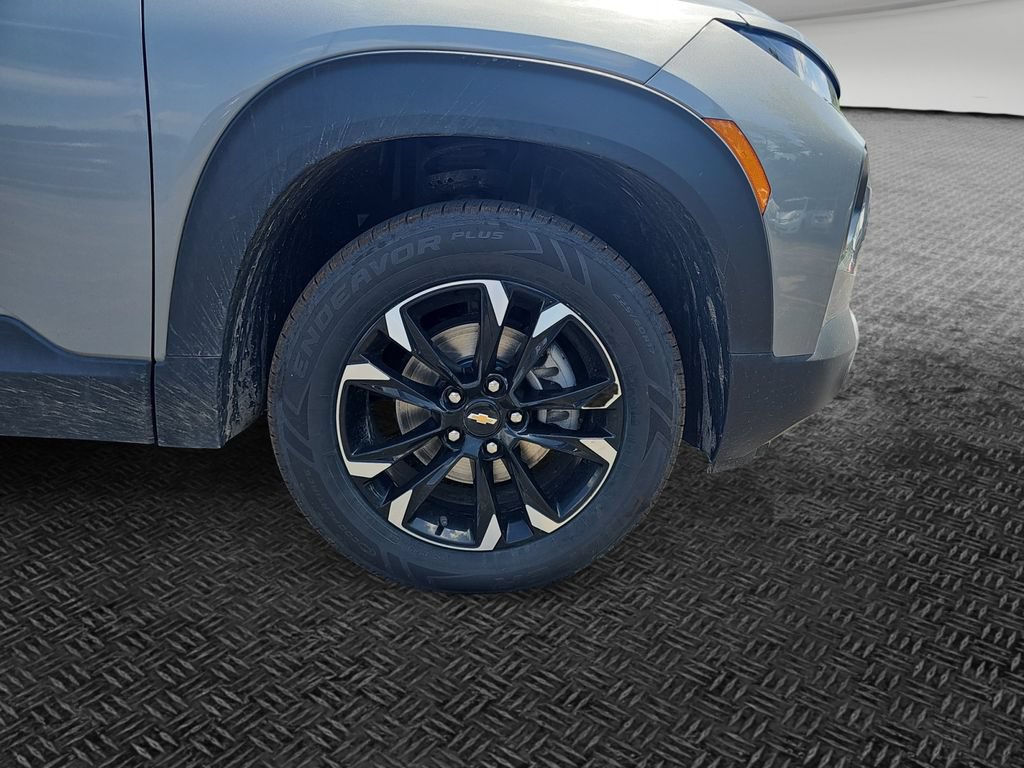 Used 2023 Chevrolet TrailBlazer LT AWD/4WD image 11