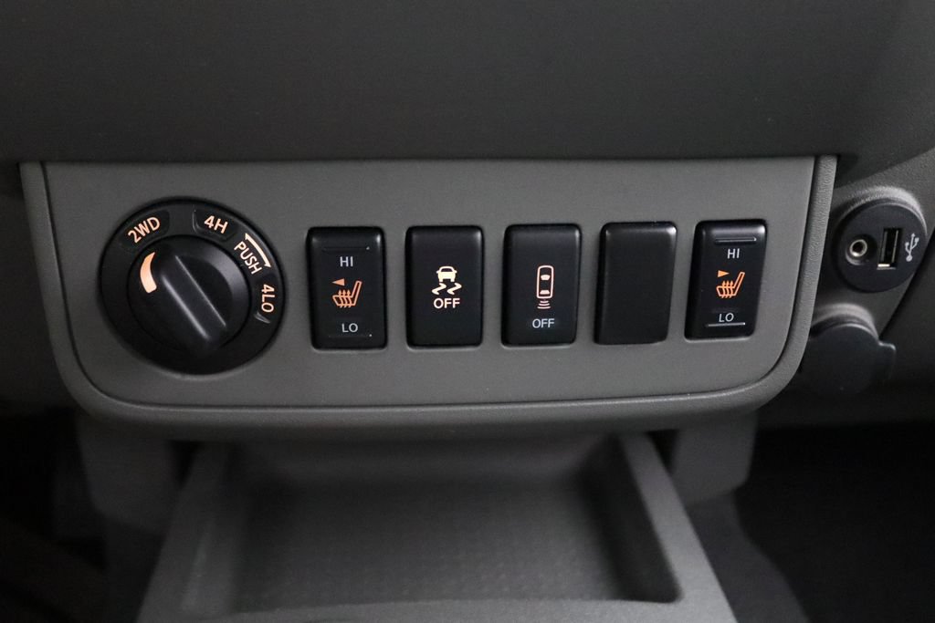 Used 2021 Nissan Frontier SV AWD/4WD image 28