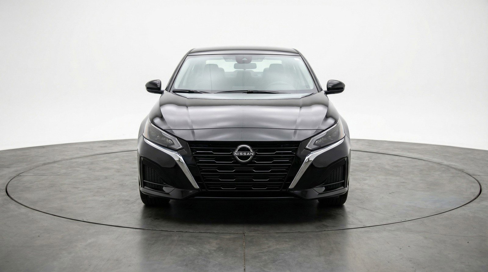 Used 2025 Nissan Altima 2.5 SV image 2