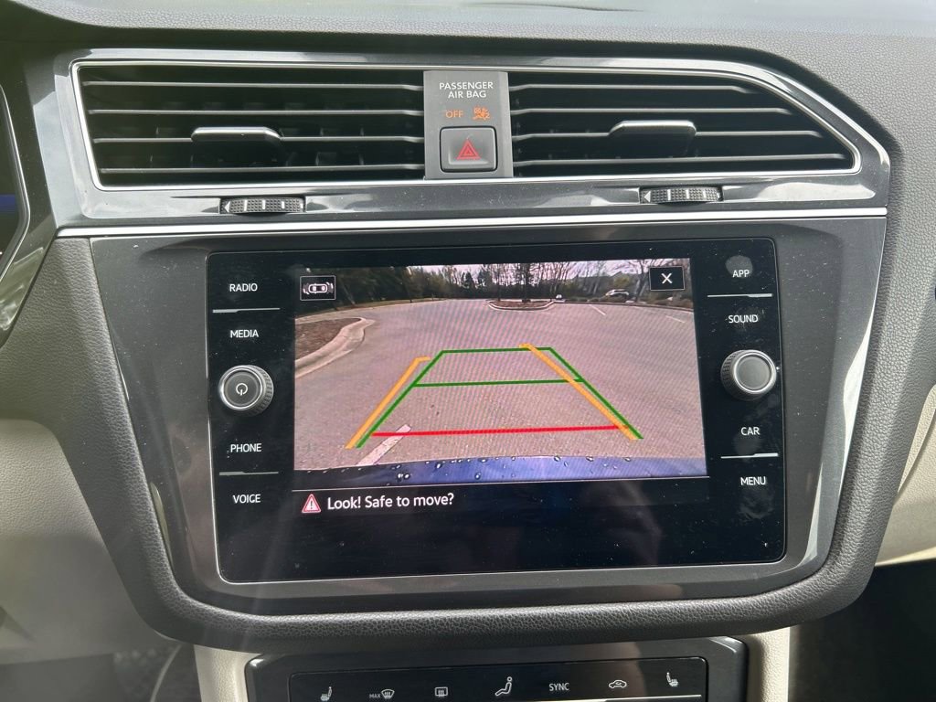 Used 2024 Volkswagen Tiguan SE image 29