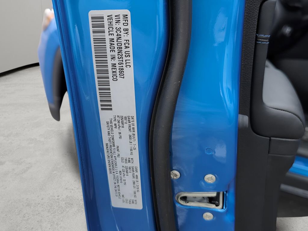 New 2025 Jeep Compass Latitude w/ Sun & Sound Group image 40