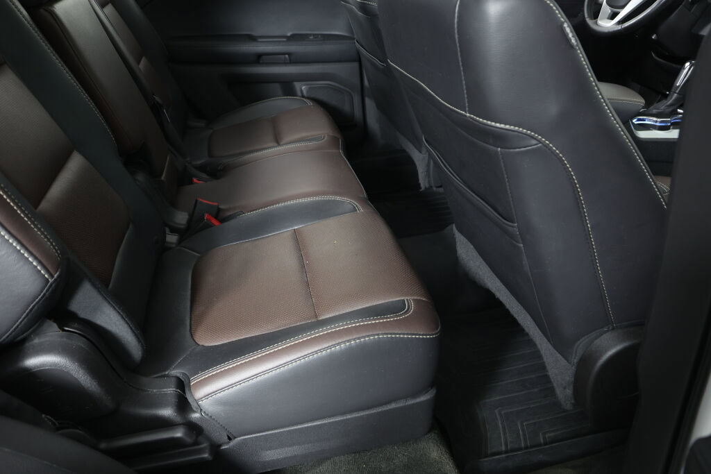 Used 2015 Ford Explorer Sport AWD/4WD image 23