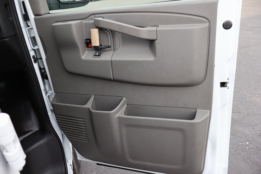 New 2025 Chevrolet Express 2500 Work Van w/ Driver Convenience Package image 19