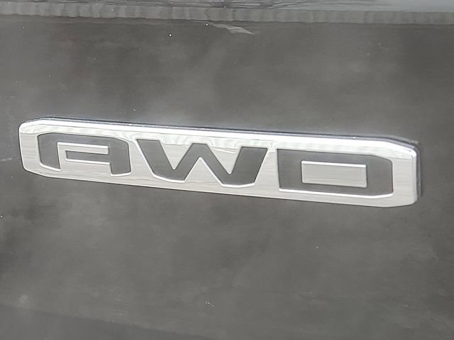 Used 2025 GMC Acadia Elevation image 36