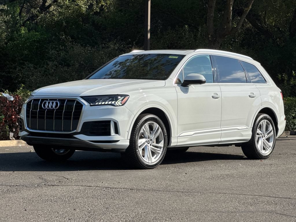 Used 2023 Audi Q7 3.0T Premium AWD/4WD image 9
