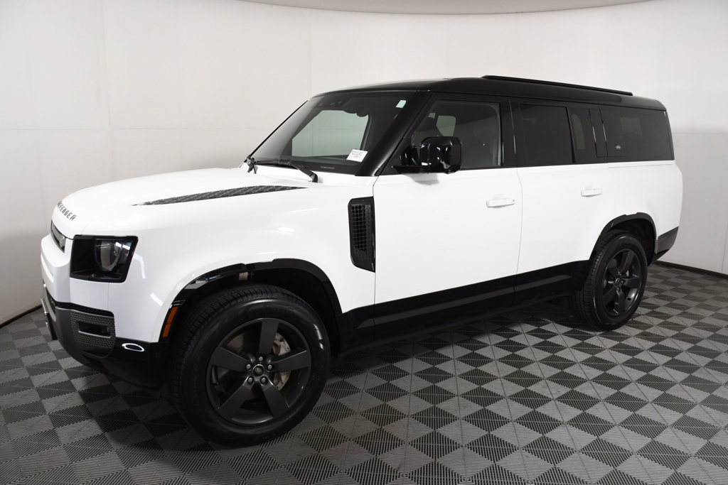 Used 2023 Land Rover Defender 130 X-Dynamic SE AWD/4WD image 2
