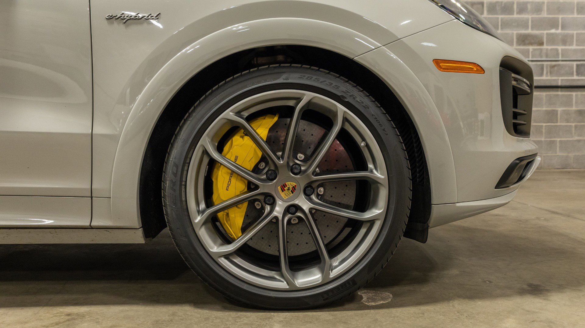 Used 2021 Porsche Cayenne Turbo S image 33