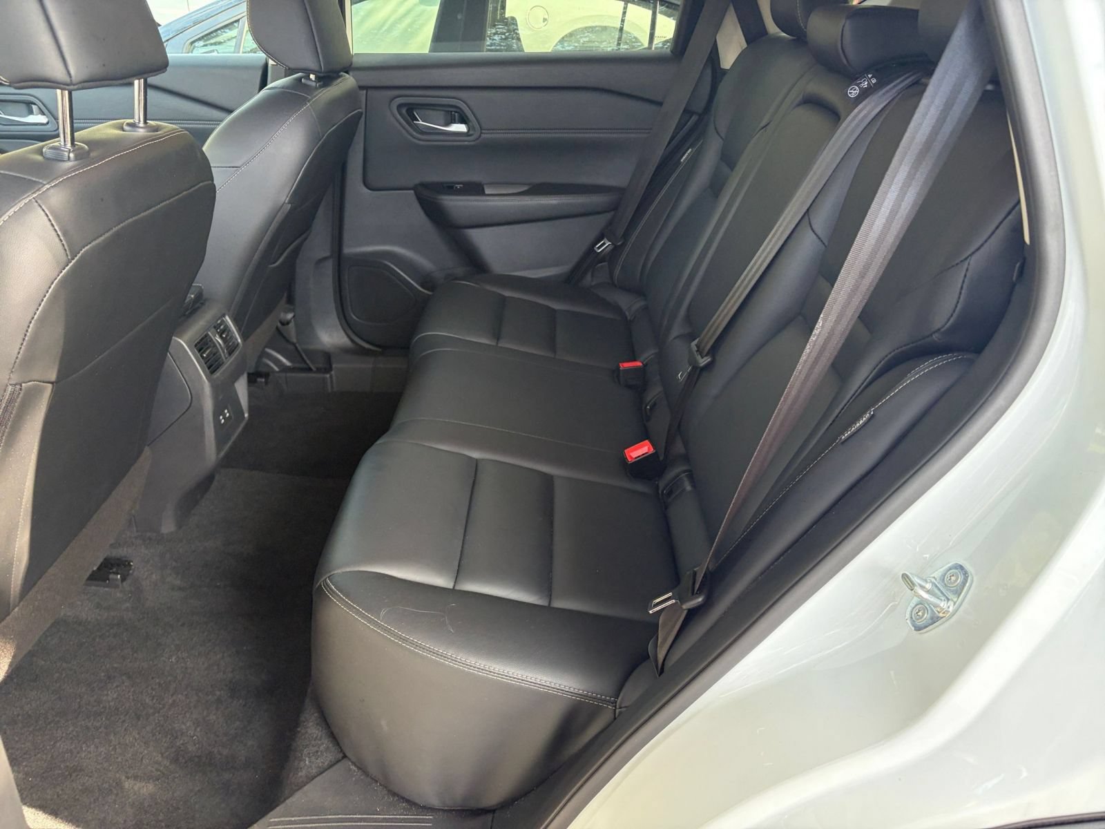 Used 2026 Nissan Rogue SL AWD/4WD image 38