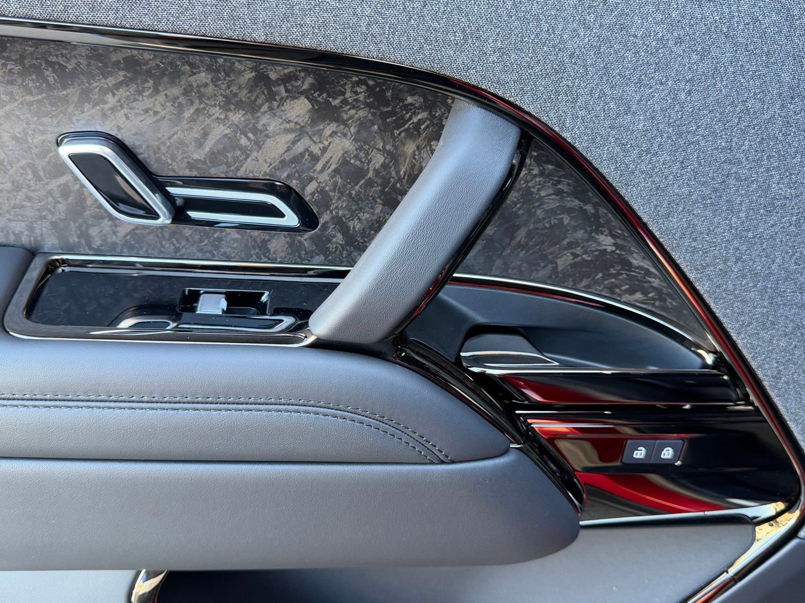 New 2026 Land Rover Range Rover Sport Dynamic SE image 32