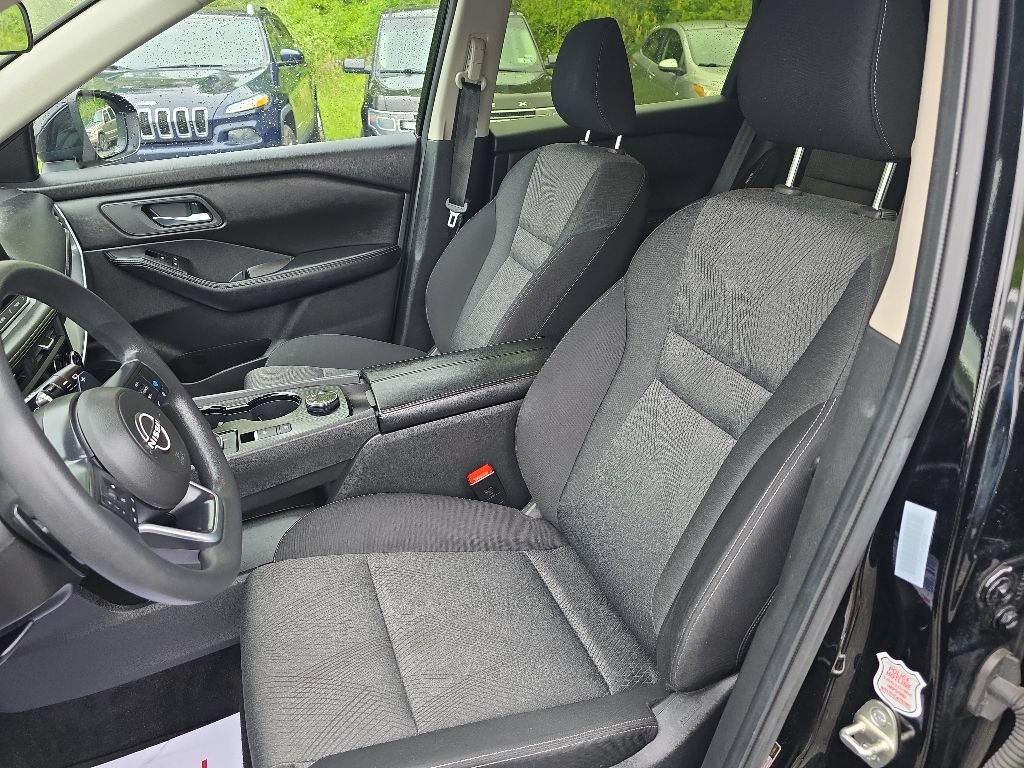 Used 2024 Nissan Rogue SV AWD/4WD image 31