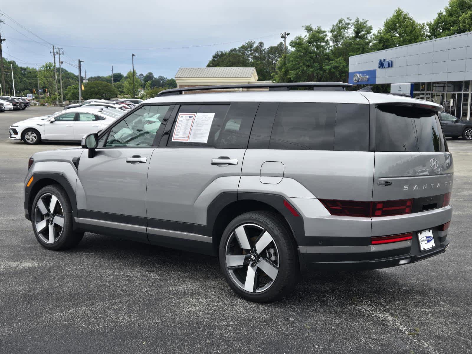 Used 2024 Hyundai Santa Fe Limited FWD image 8