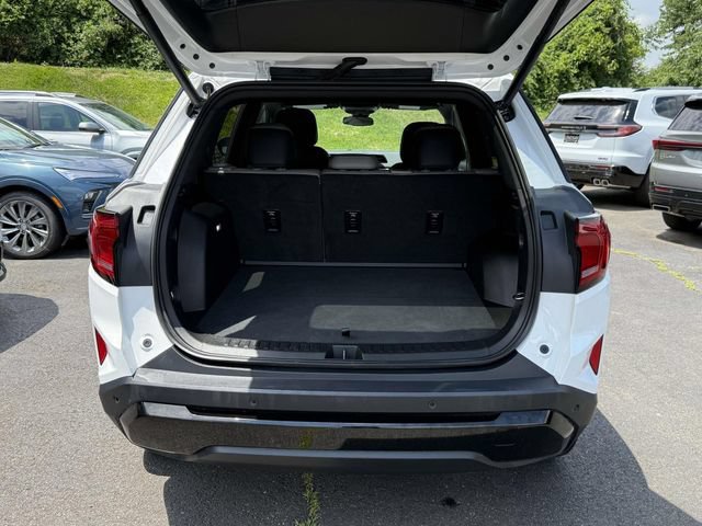 Certified 2026 GMC Terrain Elevation w/ Elevation Premium Package AWD/4WD image 13