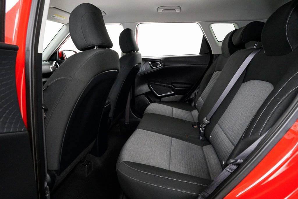 Certified 2021 Kia Soul S image 22