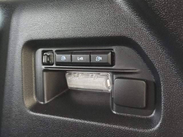 Used 2025 Ford Explorer ST AWD/4WD image 18