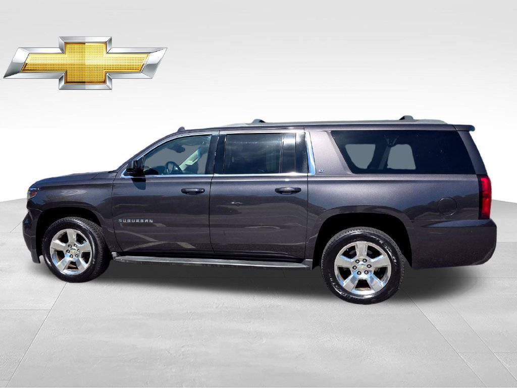 Used 2015 Chevrolet Suburban LT RWD image 4