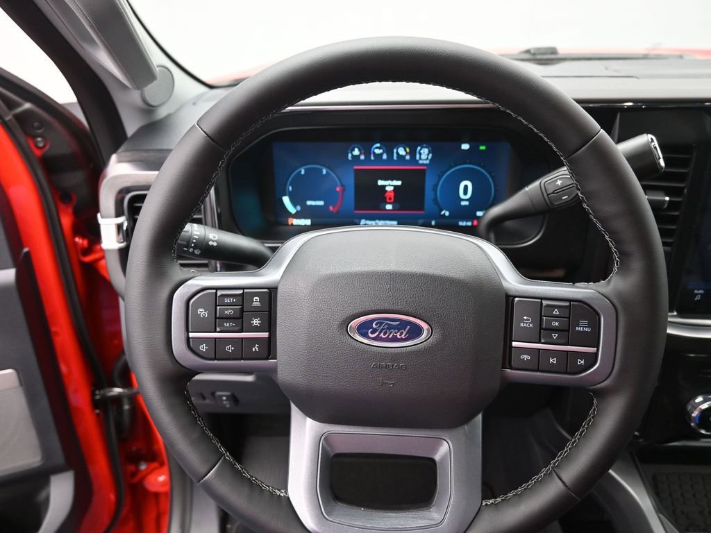 New 2026 Ford F250 Lariat w/ Black Appearance Package image 31