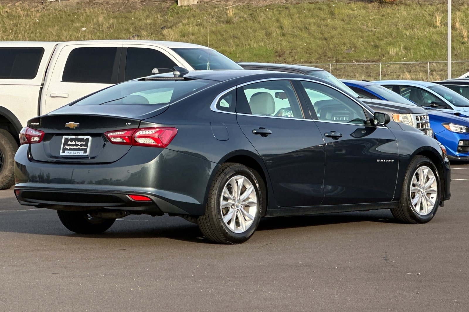 Used 2021 Chevrolet Malibu LT image 3