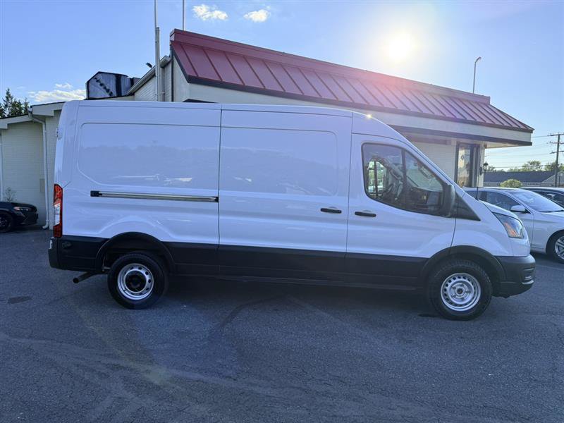 Used 2023 Ford Transit 250 Medium Roof RWD image 4