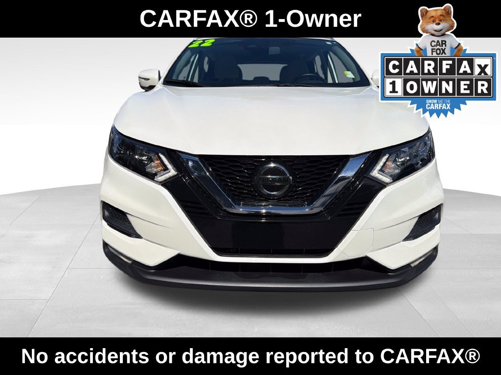 Used 2022 Nissan Rogue Sport SV w/ Technology Package FWD image 2