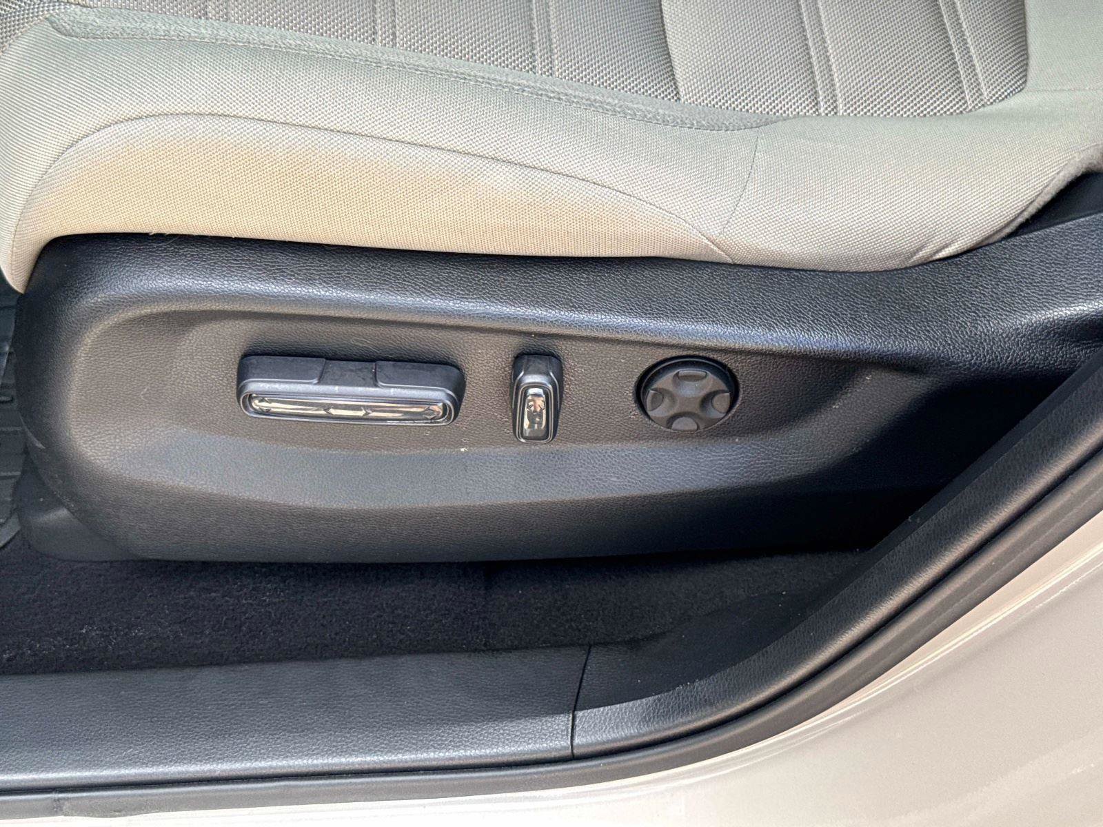 Certified 2019 Honda CR-V EX image 19