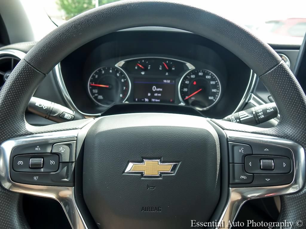 Used 2025 Chevrolet Blazer LT AWD/4WD image 14